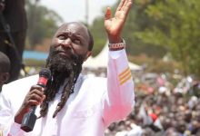 Photo of Prophet David Owour of the Repentance and Holiness ministry has cursed the earth with a more deadly plague than coronavirus watch video