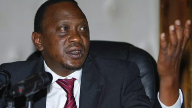 Photo of Uhuru at it again, drive self in Nairobi