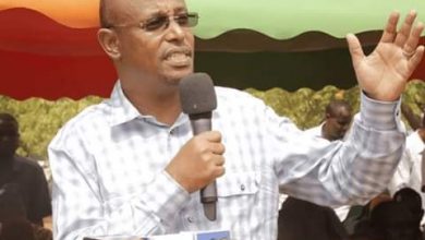 Photo of Former Wajir senator loses 2.1M as his driver takes off.
