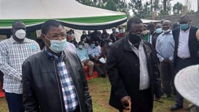 Photo of Drama, hype & pomp marks Mudavadi & Wetangula’s arrival in Emuhaya as Omboko Milemba’s home plays host.