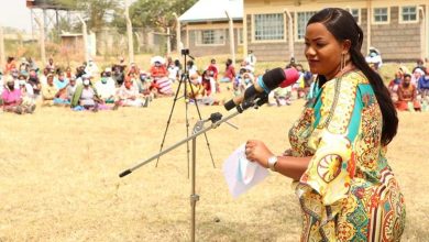 Photo of Hon. Cate Waruguru a.k.a Daughter of Zion has called on Kenyans to help the government bring covid-19 cases down.