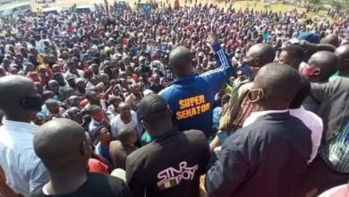Photo of Raila and Ruto are hypocrites: Kenyans say after the two leaders tweeted over the arrest of 3senators.