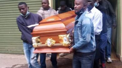 Photo of Tears flow as Comedian Othuol Othuol laid to rest.