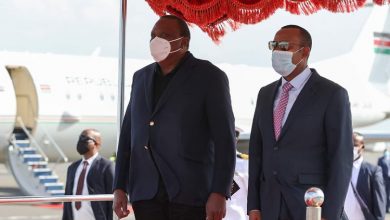 Photo of Uhuru in Ethiopia to witness as Safaricom receives Telecommunication liscence.