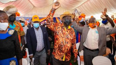 Photo of Azimio la Umoja Train hits Western Kenya as Raila steps up his 2022 presidential bid by touring Kakamega
