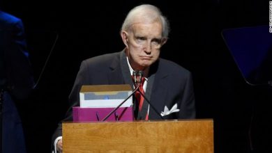 Photo of Country music lovers mourn Ralph Emery who died aged 88 yrs.