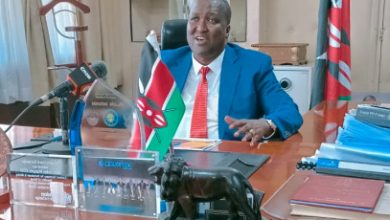 Photo of John Munyes quits cabinet to rejoin politics.