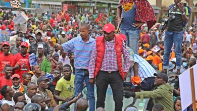 Photo of Starehe Aspirant Amos Mwago Heckled By Nairobi Residents