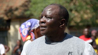 Photo of Boxing president and former Makadara MP Reuben Ndolo throws his weight behind Azimio candidates in Nairobi.