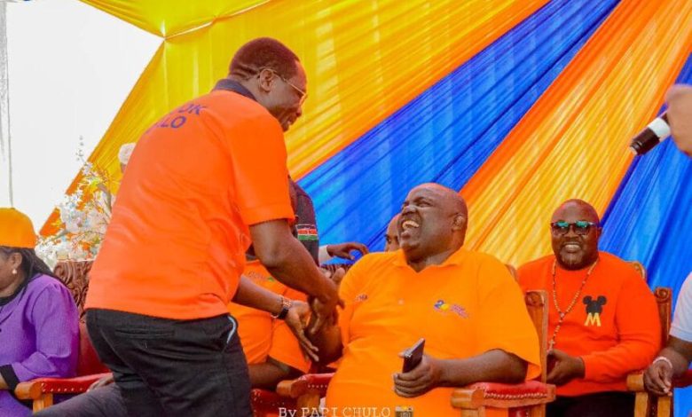 Photo of Mabatini MCA Wilfred Odalo receives a rousing support from ODM delegates at Nairobi ODM delegates meeting